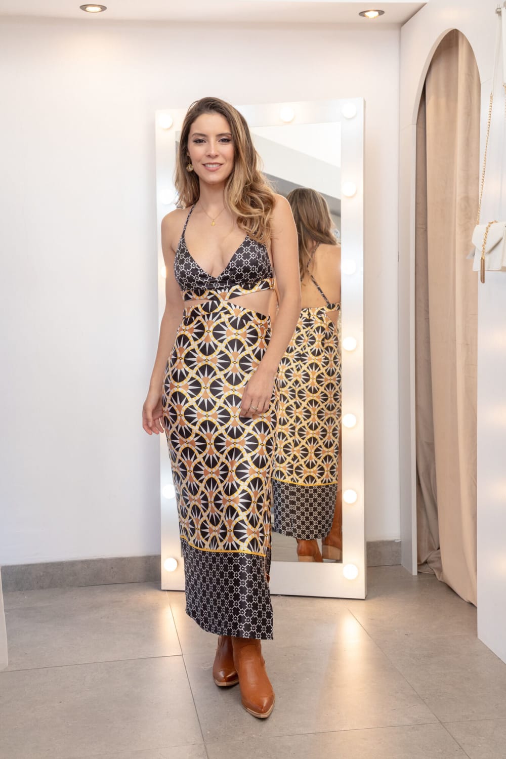 Vestido Largo Estampado Cut Out a los Lados