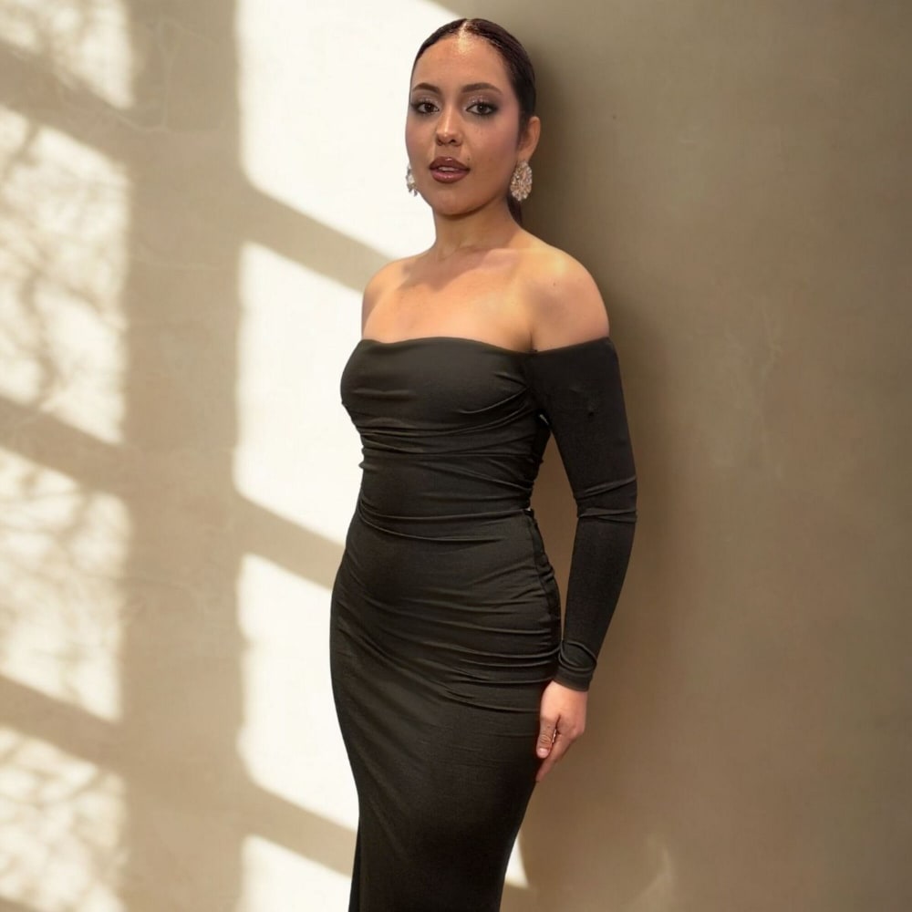 Vestido Largo Negro Strapless con Mangas Largas