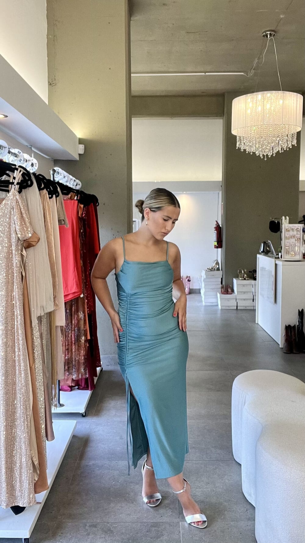 Vestido Verde Midi con Frunce en Falda