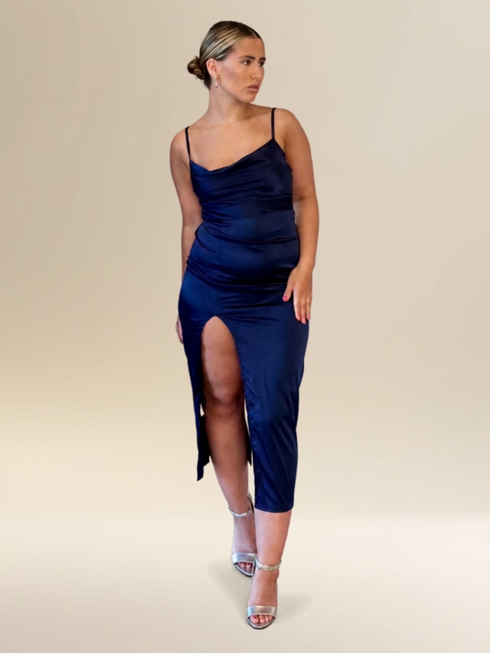 Vestido Midi Tajo Azul Oscuro