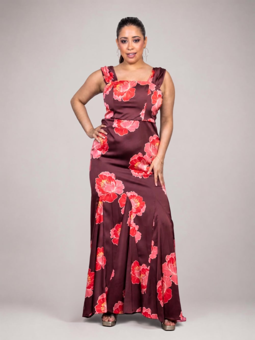 Vestido Largo Marrón con Estampado Floral