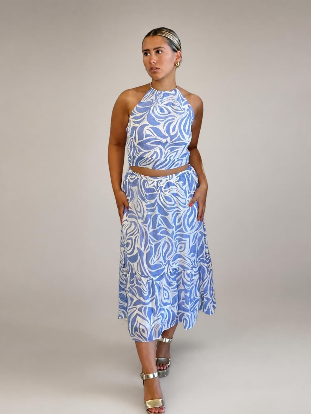 Conjunto Top y Pollera Celeste y Blanco