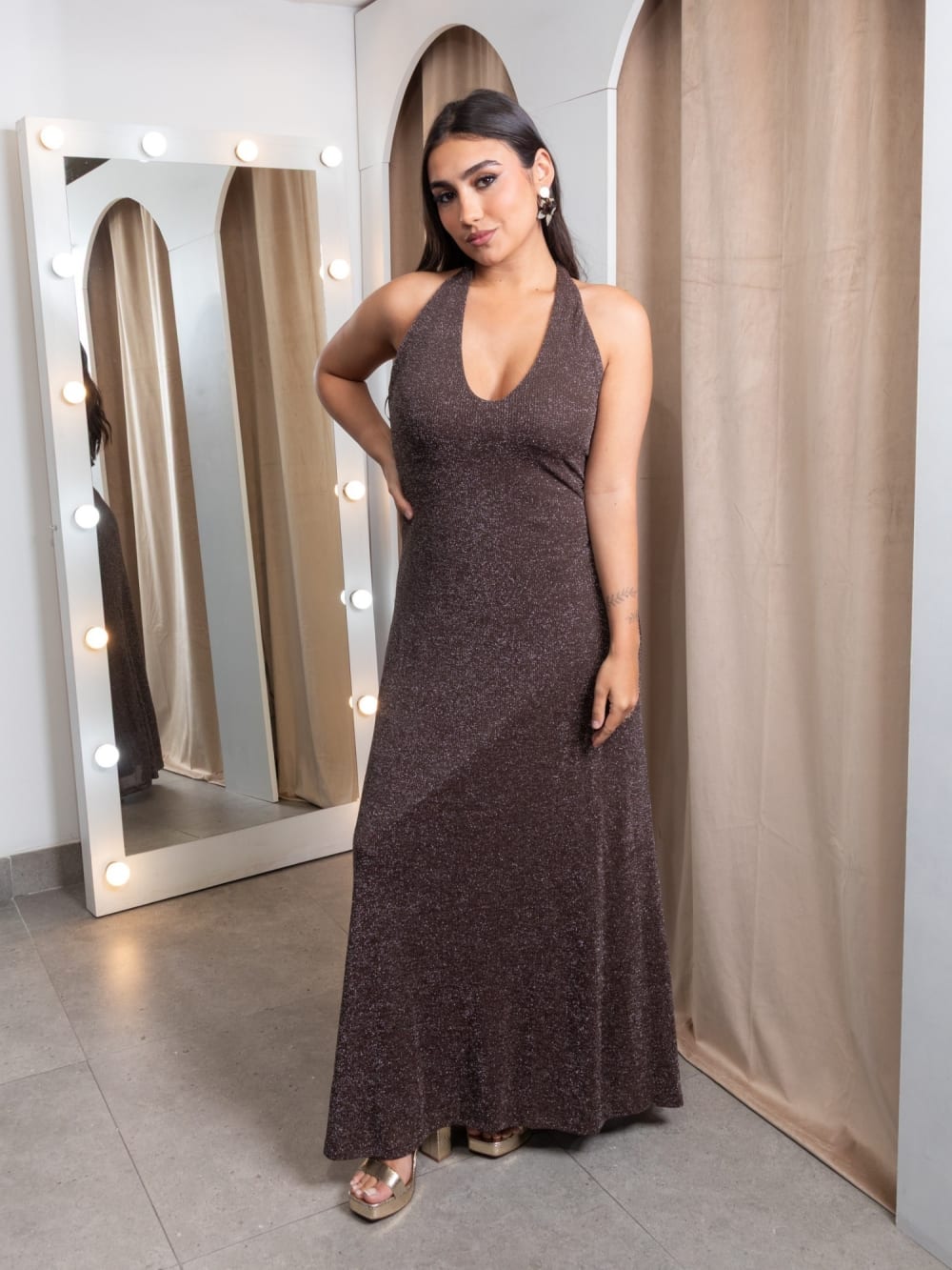 Vestido Cobre — Halter Lurex con Espalda Descubierta