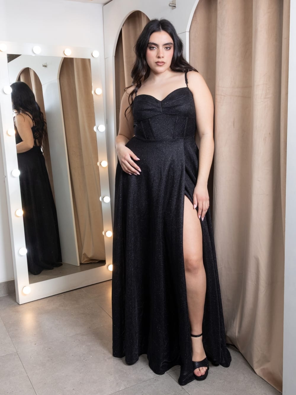 Vestido Azabache — Negro Escarchado con Corset y Espalda Lace-up