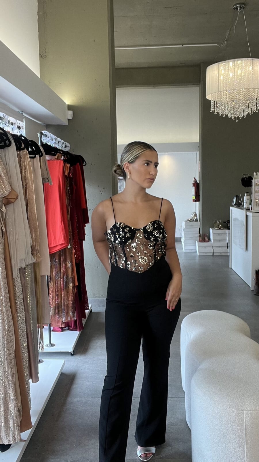 Mono con Transparencia y Lentejuelas en Pecho
