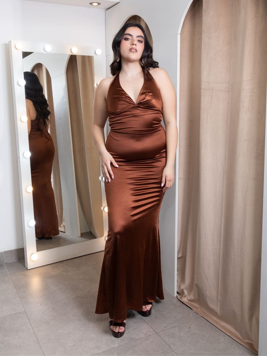 Vestido Largo Satinado Cobre con Escote Halter