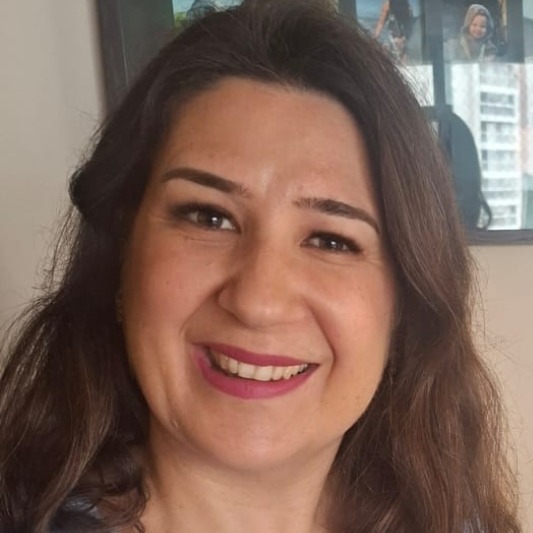 Vivian Caranicola Cano