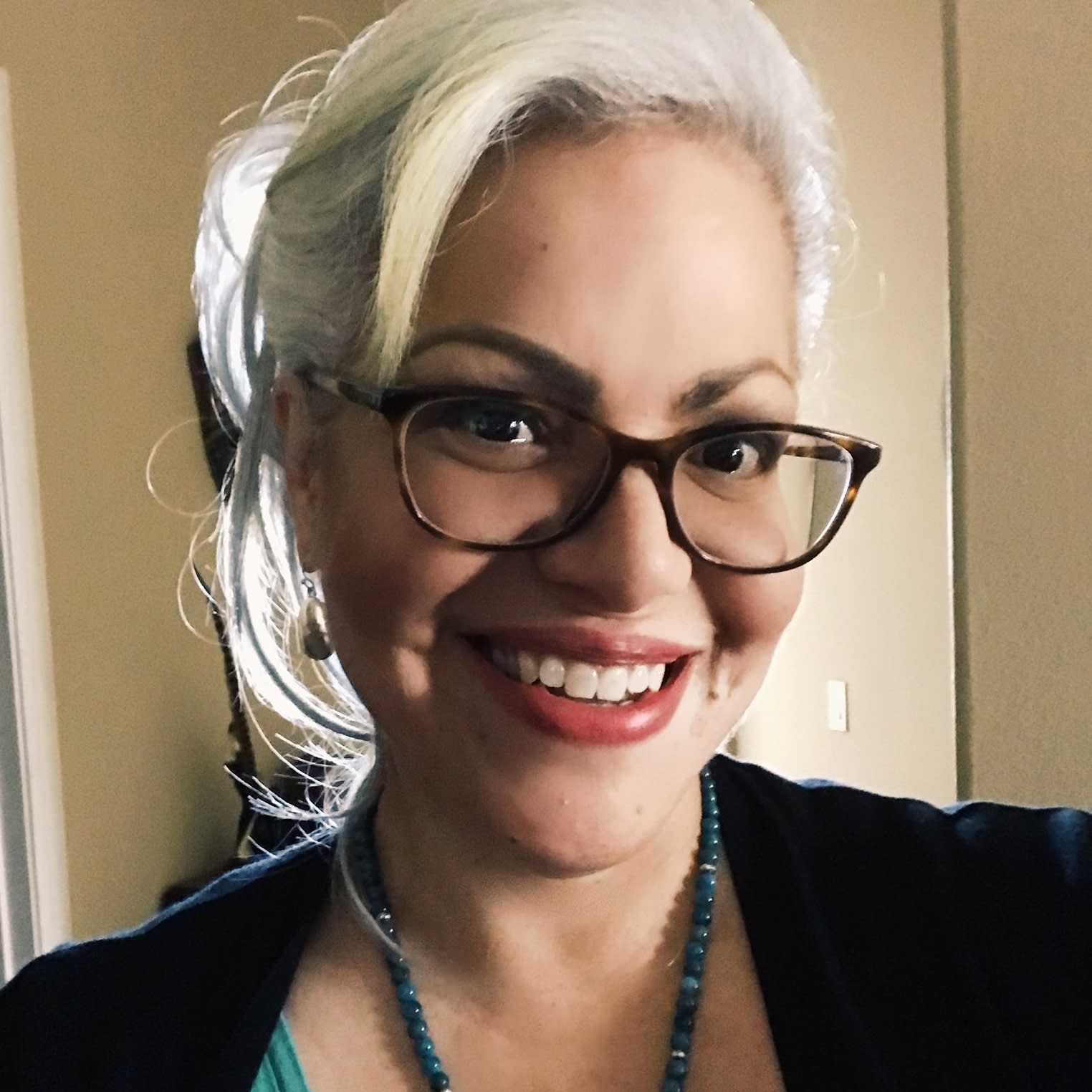 Headshot photo of Quetzalmama.