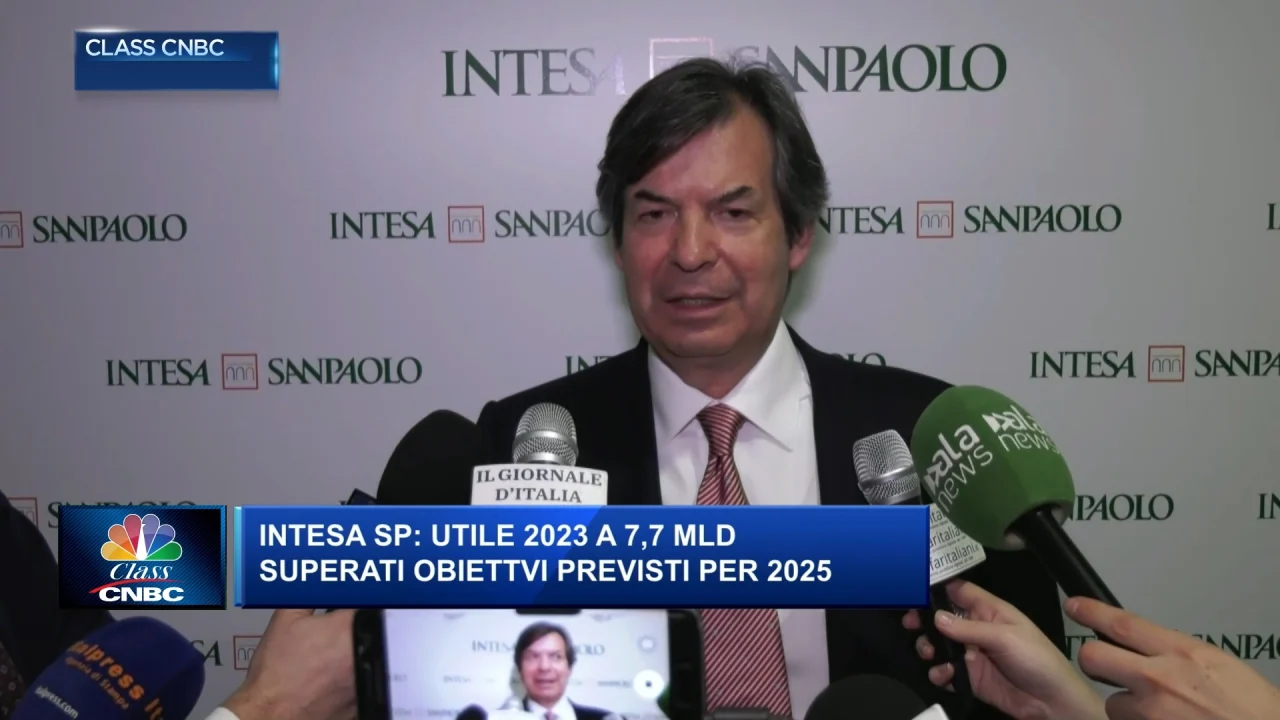 Intesa Sanpaolo batte le attese con utili a 7,7 miliardi (+76,4