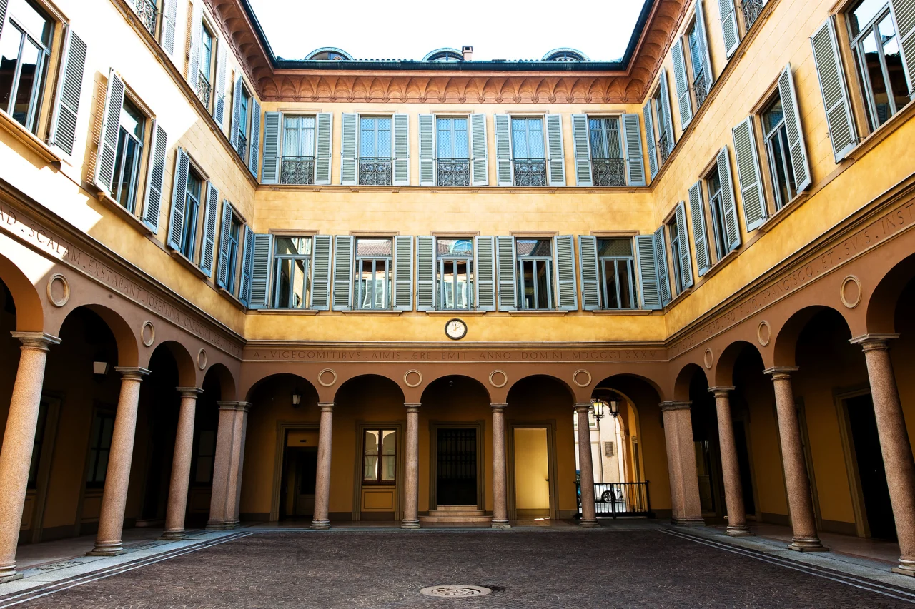 Mediobanca lancia un'ops su Banca Generali da 6,3 miliardi, premio