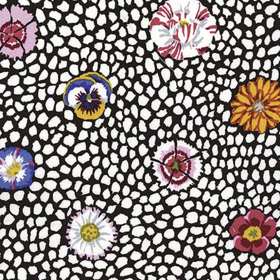 Free Spirit - Kaffe Classics Guinea Flower - GP59.WHITE