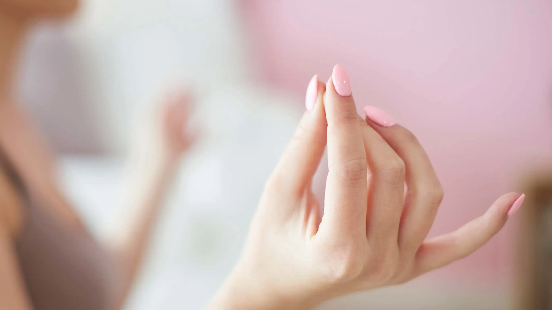 Manos y Uñas Impecables: La Guía de Cuidado Esencial Para el Invierno