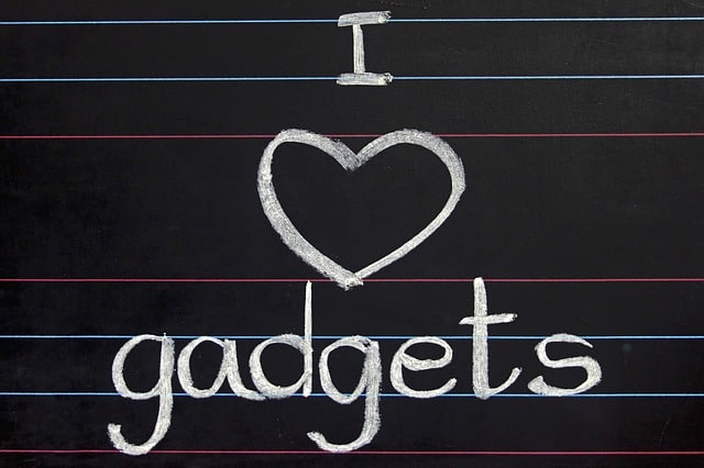 I-love-gadgets-blackboard-620322_640