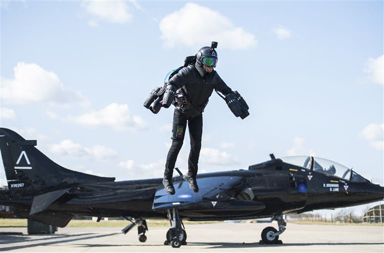 180720-ab_gravity_jetpack-2-al-1210_418ae633e57306b9679c4e1849916a87.fit-760w