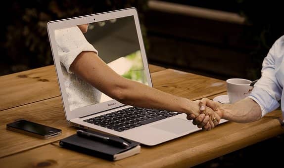 Online dating misleading pictures