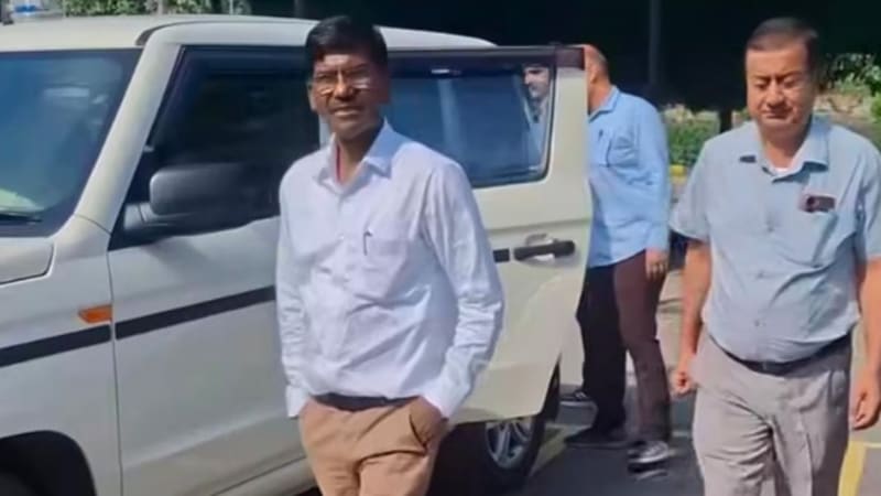 करनाल में एंटी करप्शन ब्यूरो (ACB) की बड़ी कार्रवाई। नगर निगम का क्लर्क 5 हजार रुपये की रिश्वत लेते रंगे हाथ गिरफ्तार।