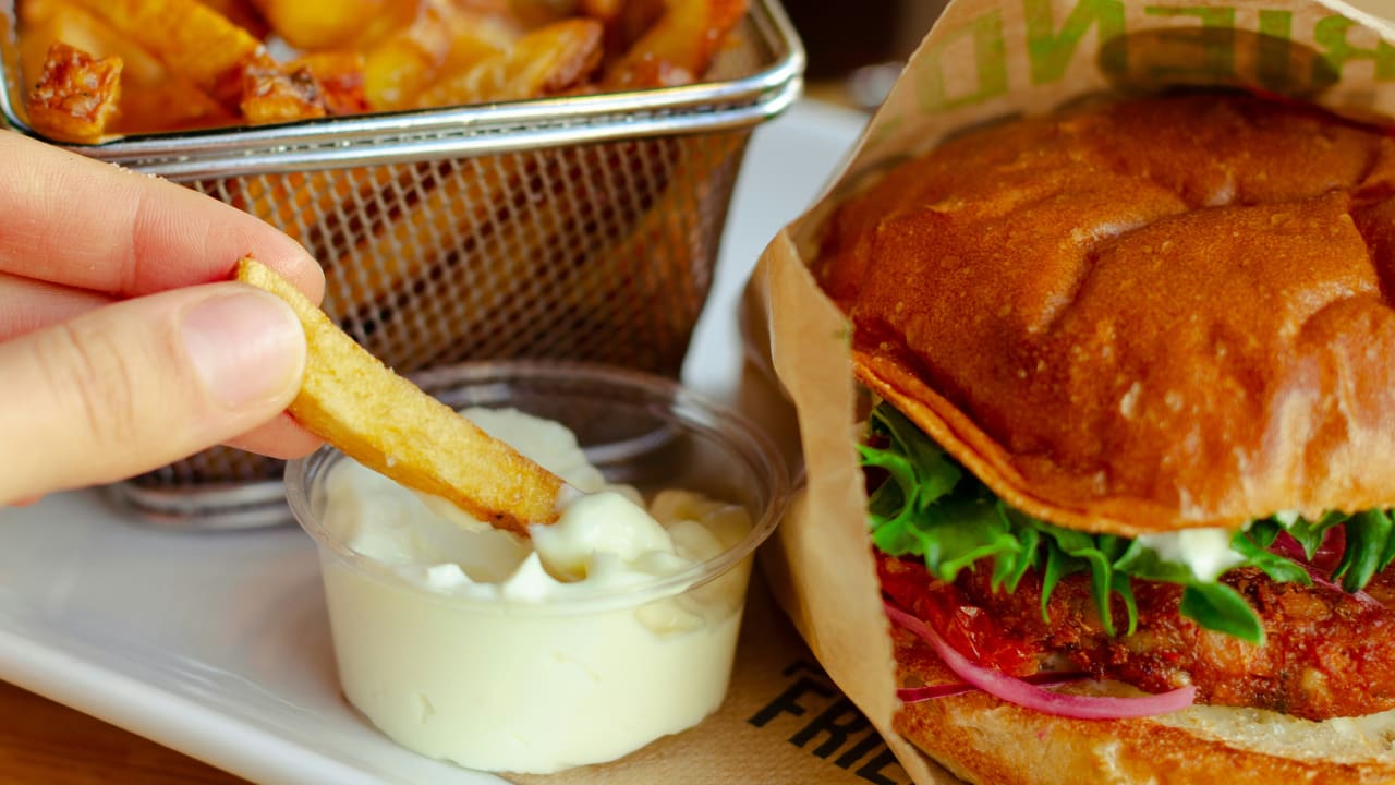 quick service restaurants serving fries and burgers are using Qwick for staffing.
