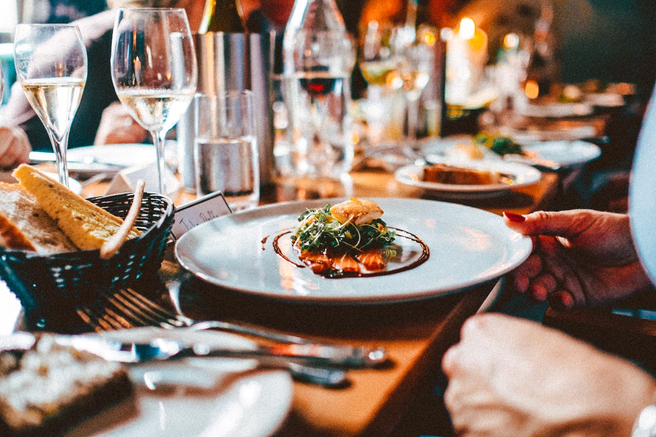 Guide to 7 Best Restaurant Positions to Work in - Qwick