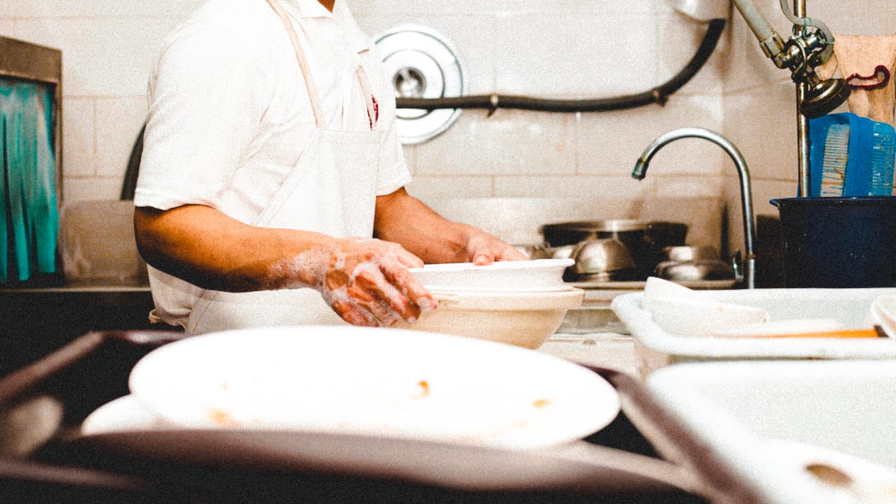 10 Dishwasher Interview Questions to Ask