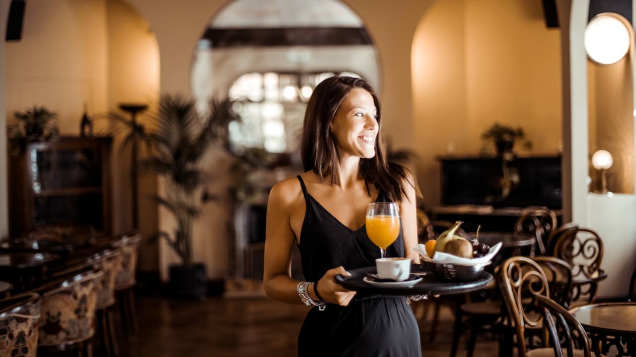 Finding and keeping consistent and reliable staff is a big challenge for seasonal businesses like country clubs. Learn how Gigpro helps solve these issues.