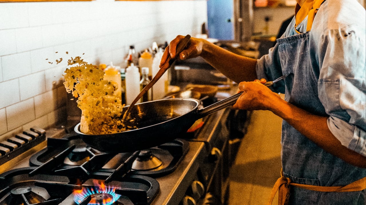 Gigpro Line cook during service. 