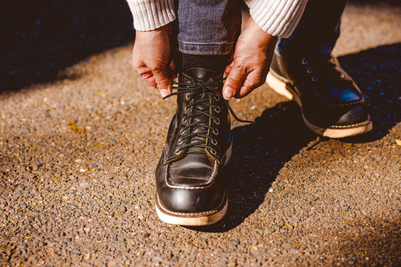 Looking for the best non-slip shoes for bartenders? Qwick’s got you covered with this list of the best shoes for bartenders.
