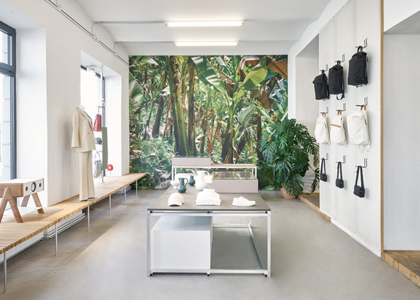 QWSTION –QWSTION Store–Bags, Everyday Contemporary Products — QWSTION