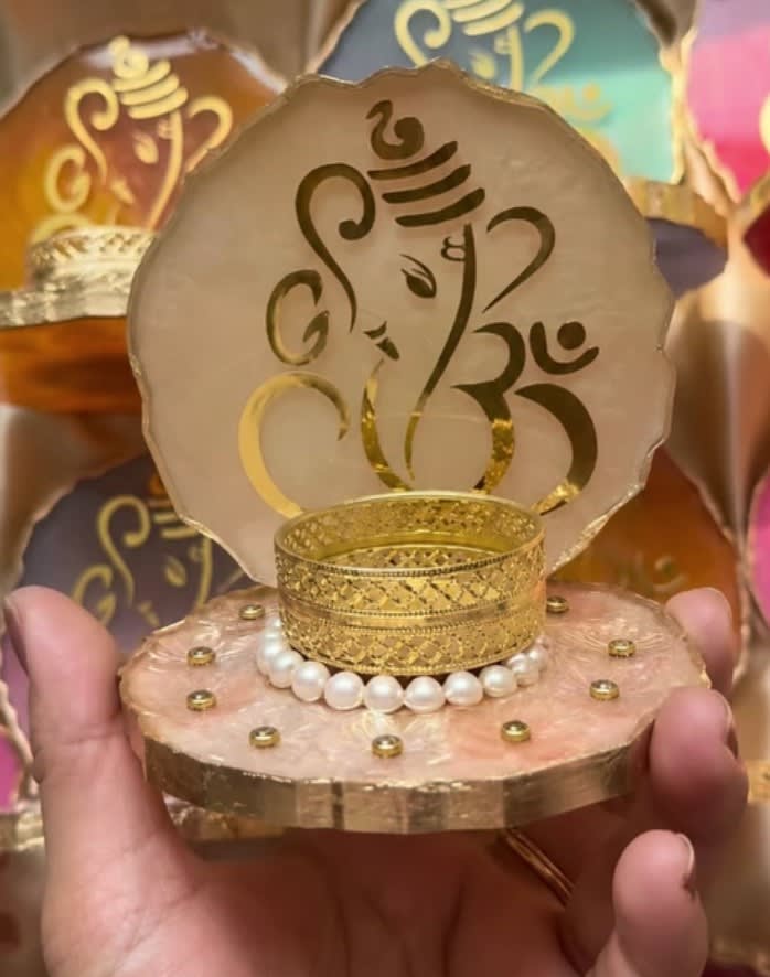 Handmade Resin Bangle Display Stand with Ganesha Art