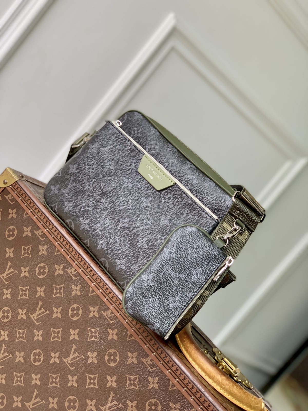 Trio Messenger Bag