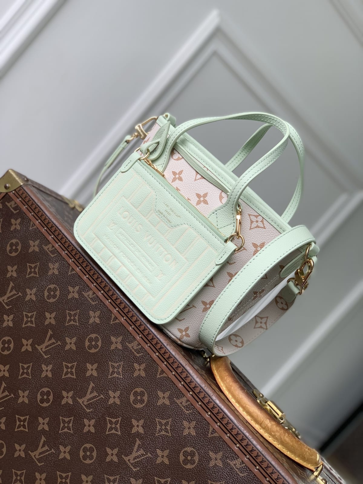 Neverfull Inside Out BB Handbag Monogram Dune