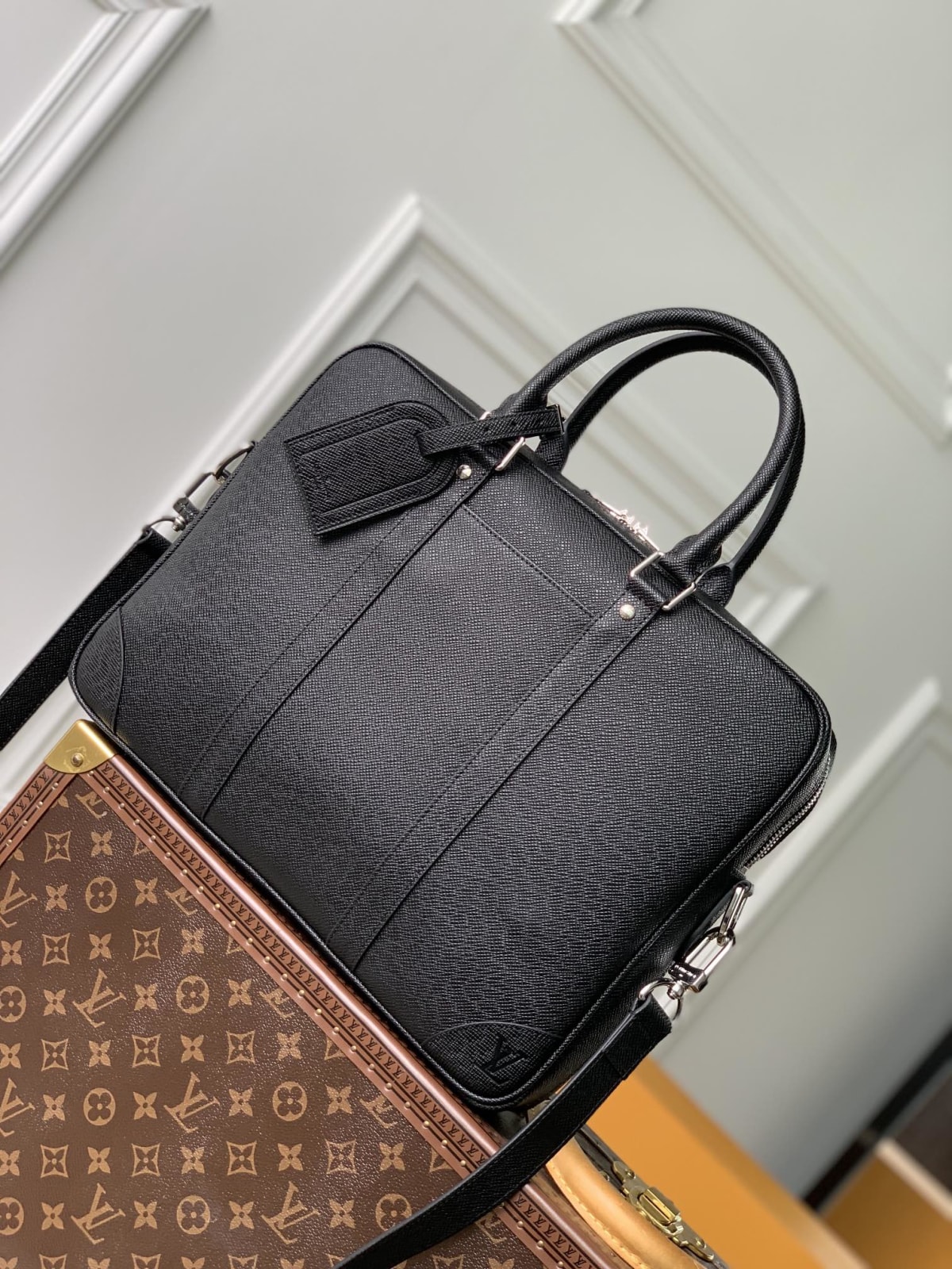 Voyage Small Taïga Leather Briefcase