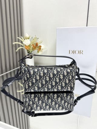 Nomad Oblique Shoulder Bag 1