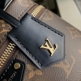 Vanity Chain Pouch Bag 8