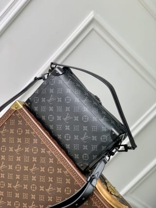 Soul Trunk East West Shoulder Bag 2