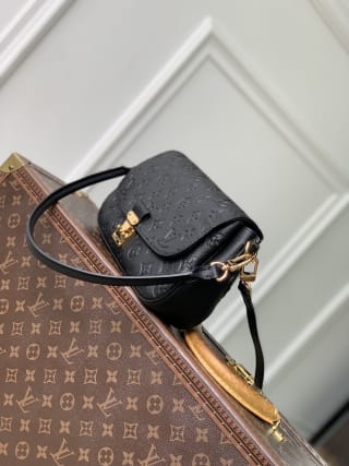 Pochette Métis Soft PM Handbag Monogram Empreinte Leather 3