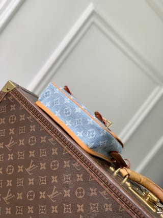 Satchel Monogram Denim Wearable Wallet 4