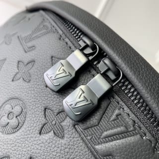 Discovery Monogram Shadow Coated Waist Bag 6
