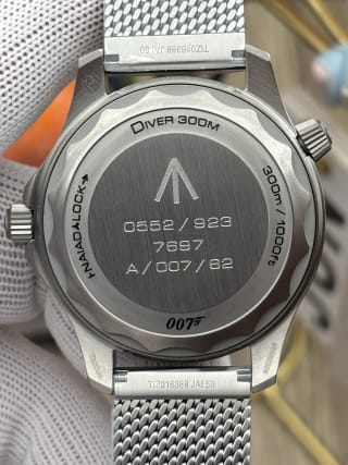 Seamaster Diver 300M 007 Edition "No Time To Die" 5