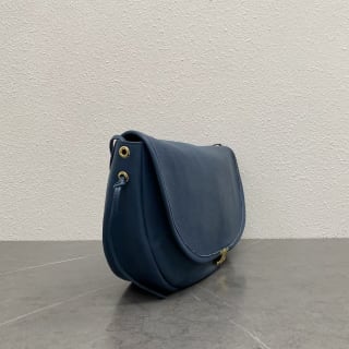 Half Moon Soft Triomphe Shoulder Bag 3