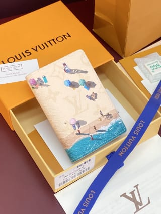 Pocket Wallet Beach Monogram 1