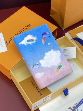 Passport Cover Paraglider Monogram 1