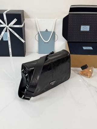 Waxed Leather Messenger Bag 6