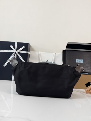 Re-Nylon Messenger Bag 2