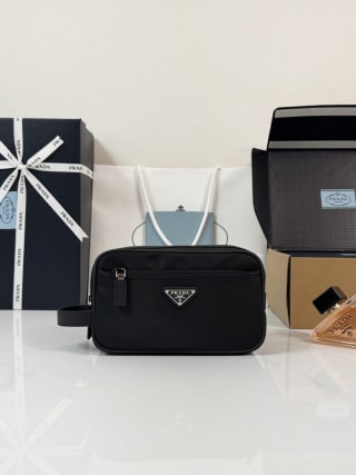 Re-Nylon Travel Pouch 1