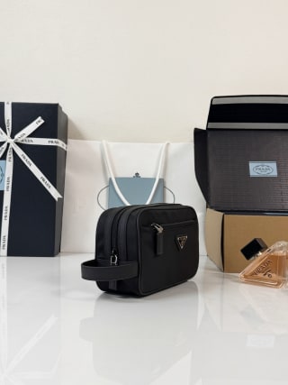 Re-Nylon Travel Pouch 4