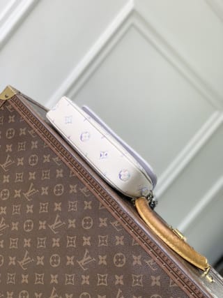 Ivy Monogram Empreinte Gradient Coated Wallet on Chain Bag 4