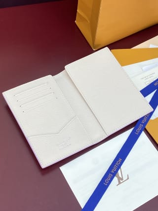 Passport Cover Monogram Empreinte Gradient  7