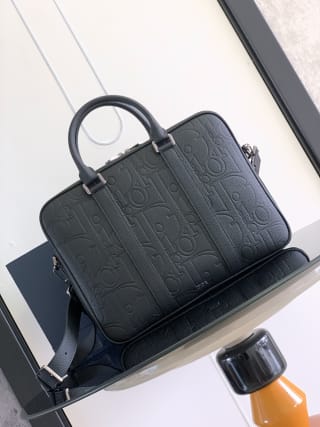 Gravity Briefcase 1