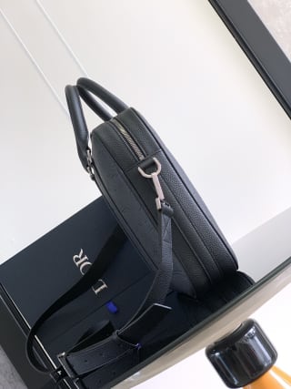 Gravity Briefcase 3