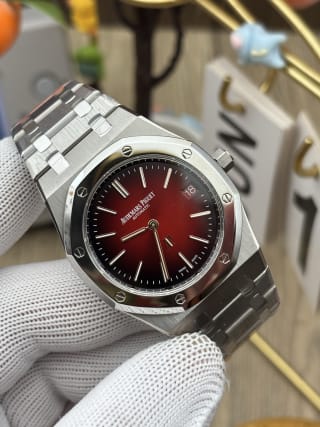 Royal Oak “Jumbo” Extra-Thin 39mm Smoked Burgundy 2